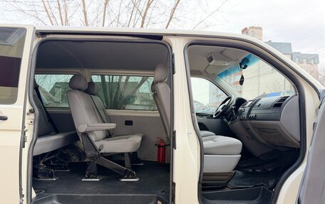 Volkswagen Caravelle T5, 2006 год, 1 290 000 рублей, 7 фотография