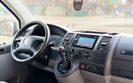 Volkswagen Caravelle T5, 2006 год, 1 290 000 рублей, 14 фотография