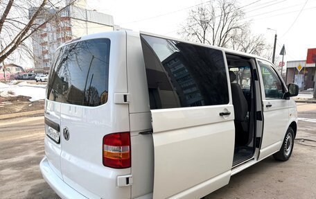 Volkswagen Caravelle T5, 2006 год, 1 290 000 рублей, 22 фотография