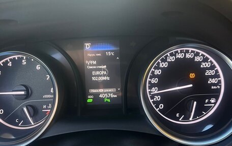 Toyota Camry, 2019 год, 2 650 000 рублей, 7 фотография