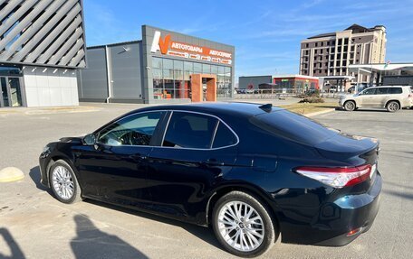 Toyota Camry, 2019 год, 2 650 000 рублей, 4 фотография