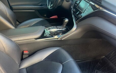 Toyota Camry, 2019 год, 2 650 000 рублей, 8 фотография