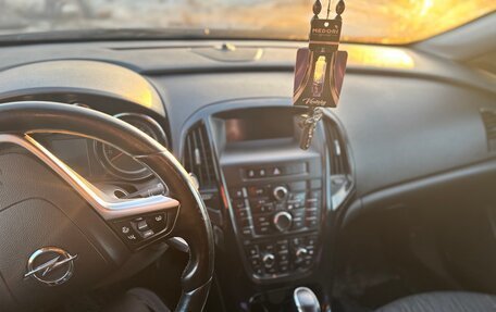 Opel Astra J, 2013 год, 910 000 рублей, 10 фотография