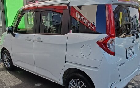 Toyota Roomy I, 2021 год, 1 350 000 рублей, 13 фотография