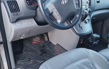 Hyundai Grand Starex Grand Starex I рестайлинг 2, 2016 год, 2 745 000 рублей, 5 фотография