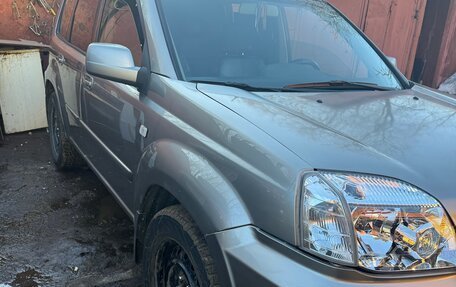 Nissan X-Trail, 2004 год, 700 000 рублей, 2 фотография