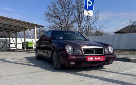Mercedes-Benz E-Класс, 1996 год, 450 000 рублей, 2 фотография