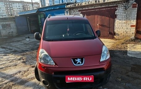 Peugeot Partner II рестайлинг 2, 2010 год, 605 000 рублей, 1 фотография
