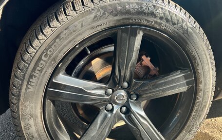 Volvo XC90 II рестайлинг, 2017 год, 3 150 000 рублей, 28 фотография