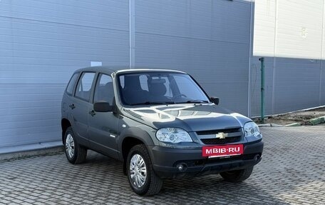Chevrolet Niva I рестайлинг, 2011 год, 445 000 рублей, 3 фотография