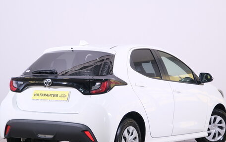 Toyota Yaris, 2021 год, 1 219 000 рублей, 7 фотография