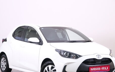 Toyota Yaris, 2021 год, 1 219 000 рублей, 2 фотография