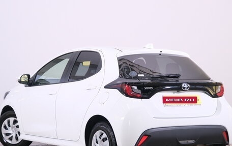 Toyota Yaris, 2021 год, 1 219 000 рублей, 5 фотография