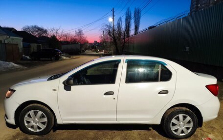 Renault Logan II, 2017 год, 600 000 рублей, 2 фотография