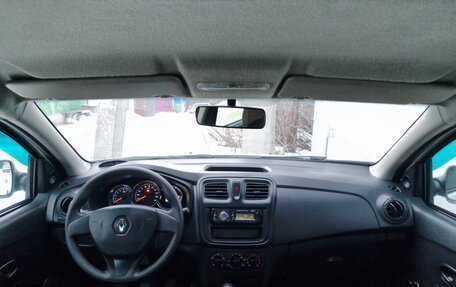 Renault Logan II, 2017 год, 600 000 рублей, 7 фотография