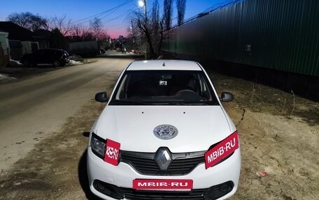 Renault Logan II, 2017 год, 600 000 рублей, 3 фотография