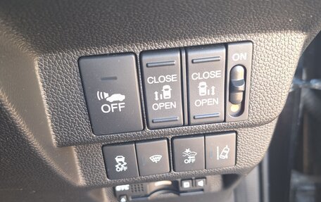 Honda Freed II, 2018 год, 1 750 000 рублей, 7 фотография