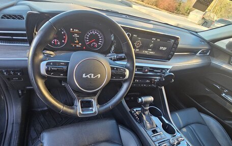 KIA K5, 2022 год, 2 800 000 рублей, 7 фотография