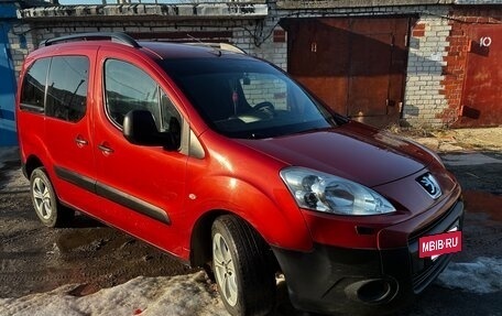 Peugeot Partner II рестайлинг 2, 2010 год, 605 000 рублей, 2 фотография