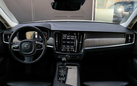 Volvo S90 II рестайлинг, 2021 год, 3 970 000 рублей, 9 фотография