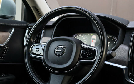 Volvo S90 II рестайлинг, 2021 год, 3 970 000 рублей, 11 фотография