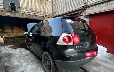 Volkswagen Golf V, 2005 год, 135 000 рублей, 1 фотография