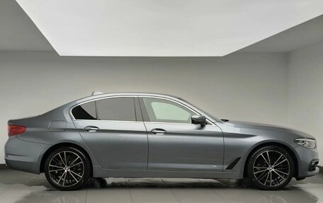 BMW 5 серия, 2018 год, 3 250 000 рублей, 2 фотография