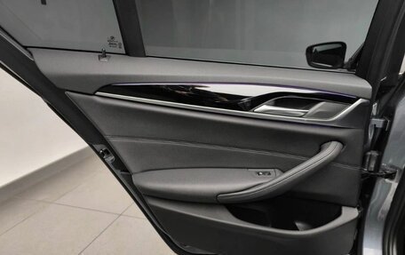 BMW 5 серия, 2018 год, 3 250 000 рублей, 21 фотография