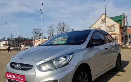 Hyundai Solaris II рестайлинг, 2011 год, 499 000 рублей, 4 фотография
