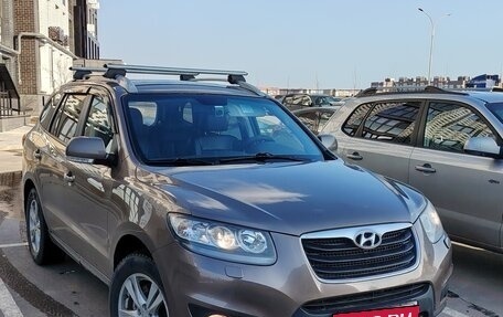 Hyundai Santa Fe III рестайлинг, 2010 год, 1 720 000 рублей, 2 фотография