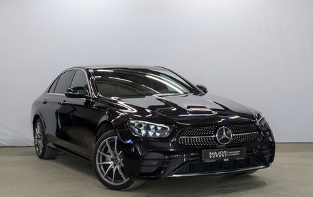 Mercedes-Benz E-Класс, 2022 год, 6 300 000 рублей, 3 фотография