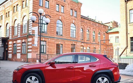 Lexus UX I, 2021 год, 3 100 000 рублей, 10 фотография