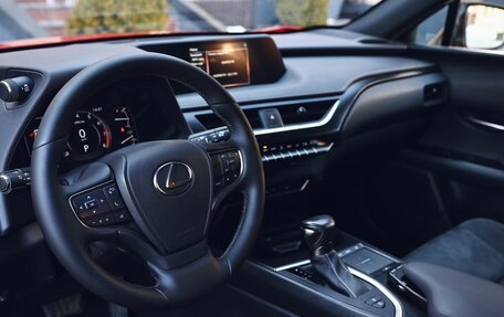 Lexus UX I, 2021 год, 3 100 000 рублей, 15 фотография