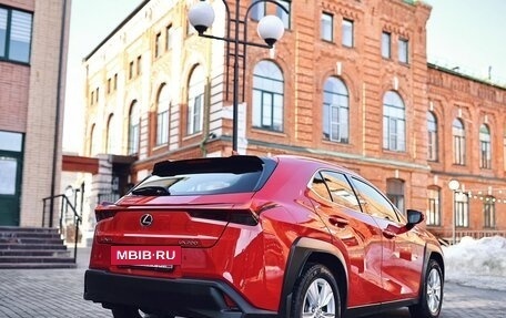 Lexus UX I, 2021 год, 3 100 000 рублей, 6 фотография