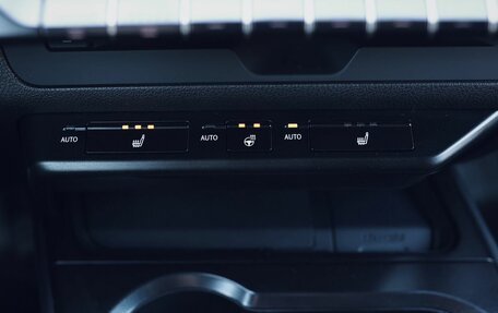 Lexus UX I, 2021 год, 3 100 000 рублей, 29 фотография