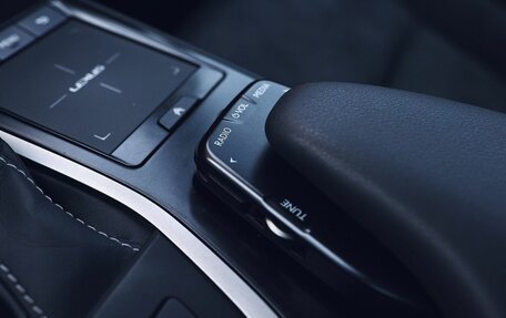 Lexus UX I, 2021 год, 3 100 000 рублей, 32 фотография