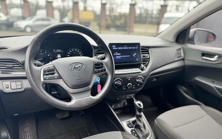 Hyundai Solaris II рестайлинг, 2021 год, 1 520 000 рублей, 7 фотография