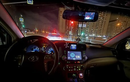 Toyota Highlander III, 2008 год, 1 950 000 рублей, 2 фотография