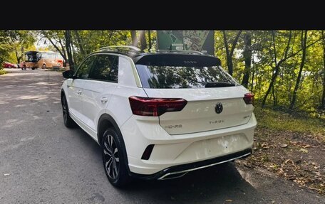 Volkswagen T-Roc I, 2022 год, 2 400 000 рублей, 5 фотография