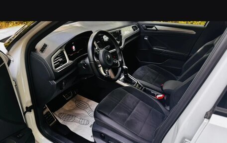 Volkswagen T-Roc I, 2022 год, 2 400 000 рублей, 6 фотография