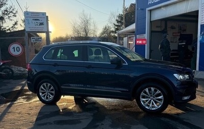 Volkswagen Tiguan II, 2017 год, 2 350 000 рублей, 1 фотография