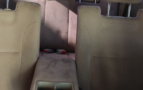 Nissan Lafesta I, 2004 год, 650 000 рублей, 25 фотография