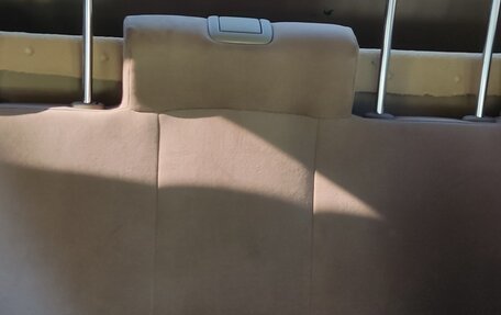 Nissan Lafesta I, 2004 год, 650 000 рублей, 27 фотография