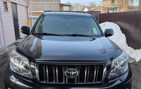 Toyota Land Cruiser Prado 150 рестайлинг 2, 2012 год, 2 950 000 рублей, 2 фотография
