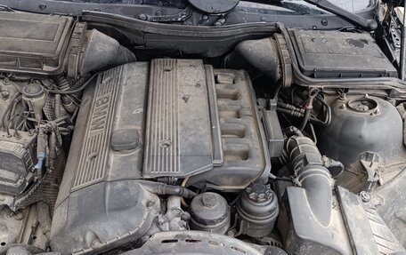 BMW 5 серия, 2000 год, 560 000 рублей, 8 фотография