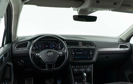 Volkswagen Tiguan II, 2019 год, 1 978 888 рублей, 6 фотография