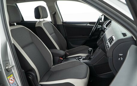 Volkswagen Tiguan II, 2019 год, 1 978 888 рублей, 8 фотография