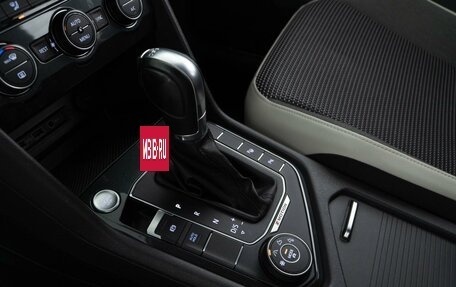 Volkswagen Tiguan II, 2019 год, 1 978 888 рублей, 19 фотография