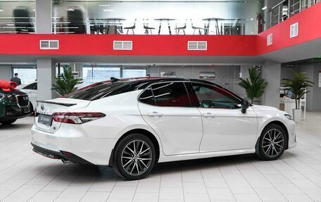 Toyota Camry, 2021 год, 2 850 000 рублей, 2 фотография