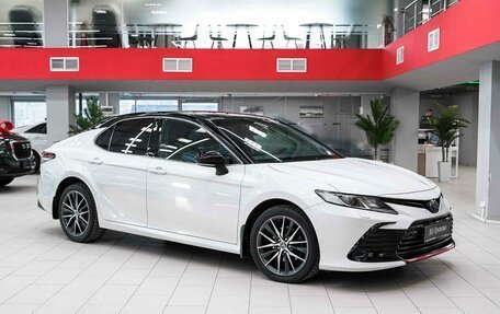 Toyota Camry, 2021 год, 2 850 000 рублей, 3 фотография